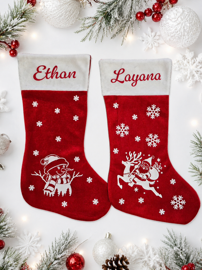 Chaussette de Noël personnalisée pour Ethan & Layana - Bonhomme de neige, flocons, renne et Père Noël.