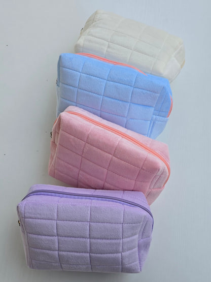 Choisissez la couleur de votre trousse à personnalisée avec prénom et motif