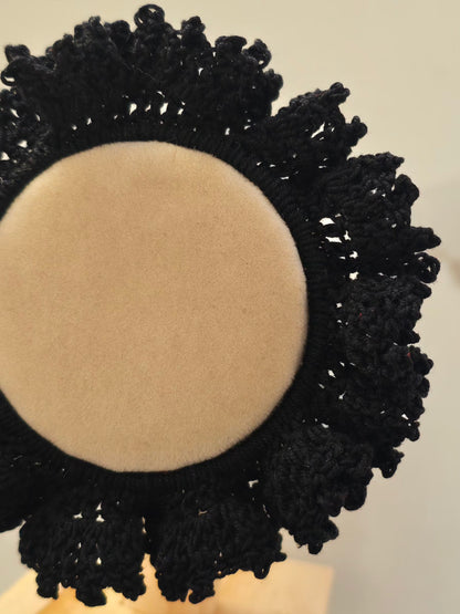 Chouchou noir en crochet pour coiffures du quotidien