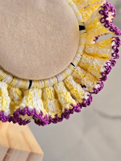 Chouchou tricolore jaune pastel et violet en crochet avec effet volumineux élégant