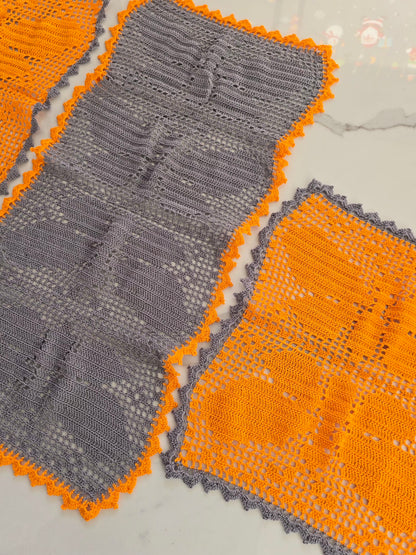 Lot de 3 napperons en crochet gris set orange avec motifs papillon