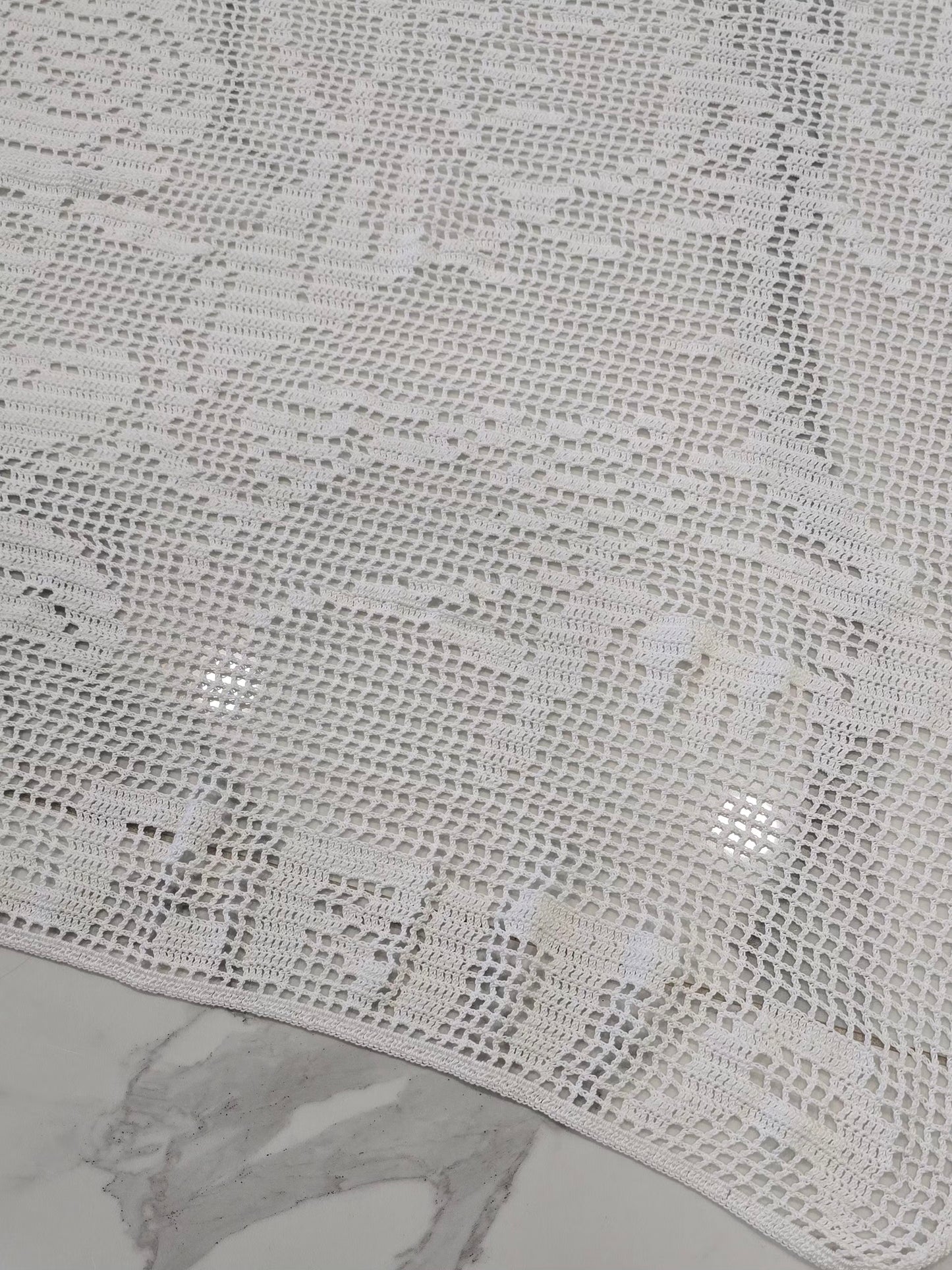 Napperon artisanal blanc au crochet en coton 100 %