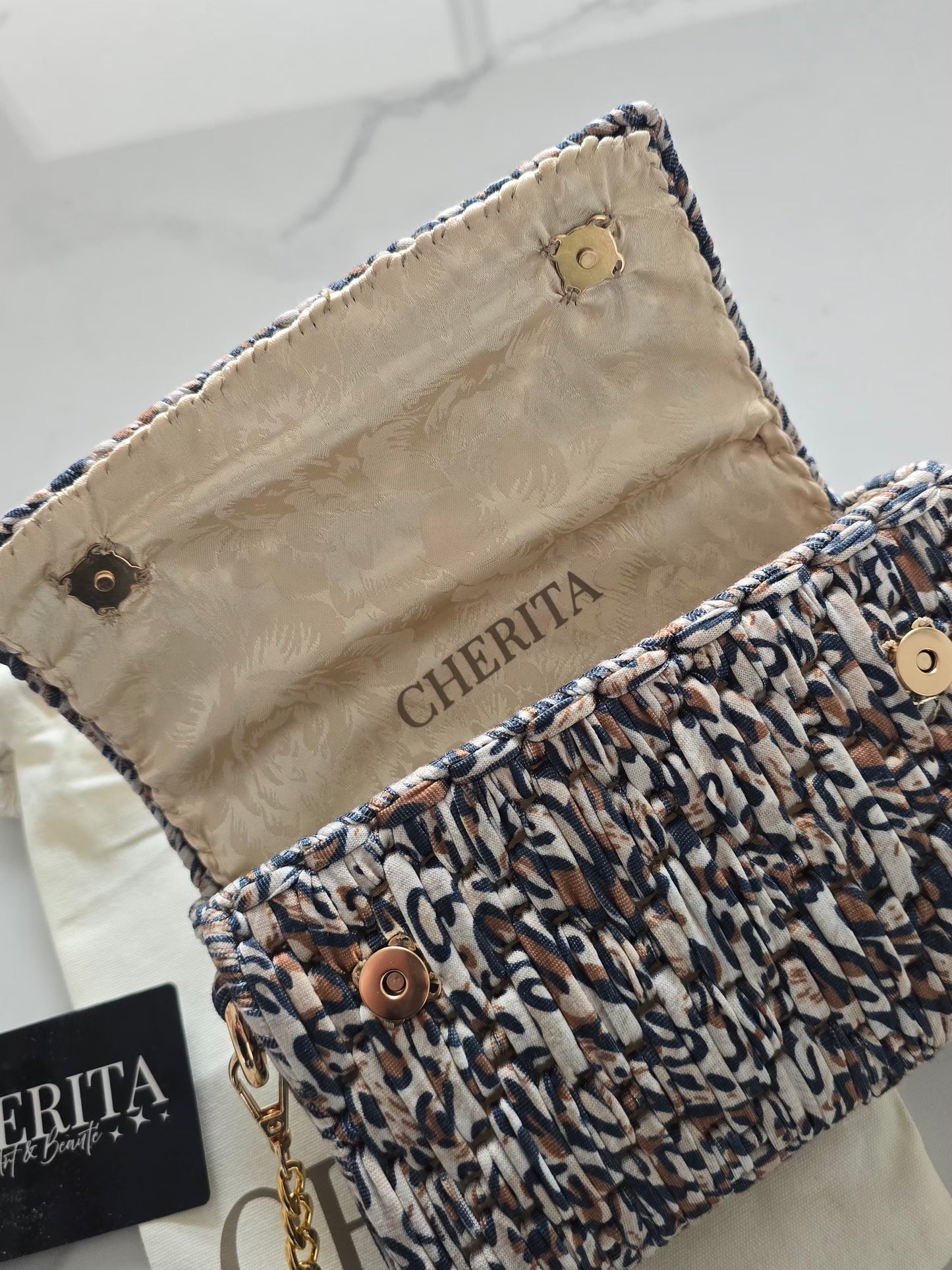 Sac bandoulière élégant motif léopard