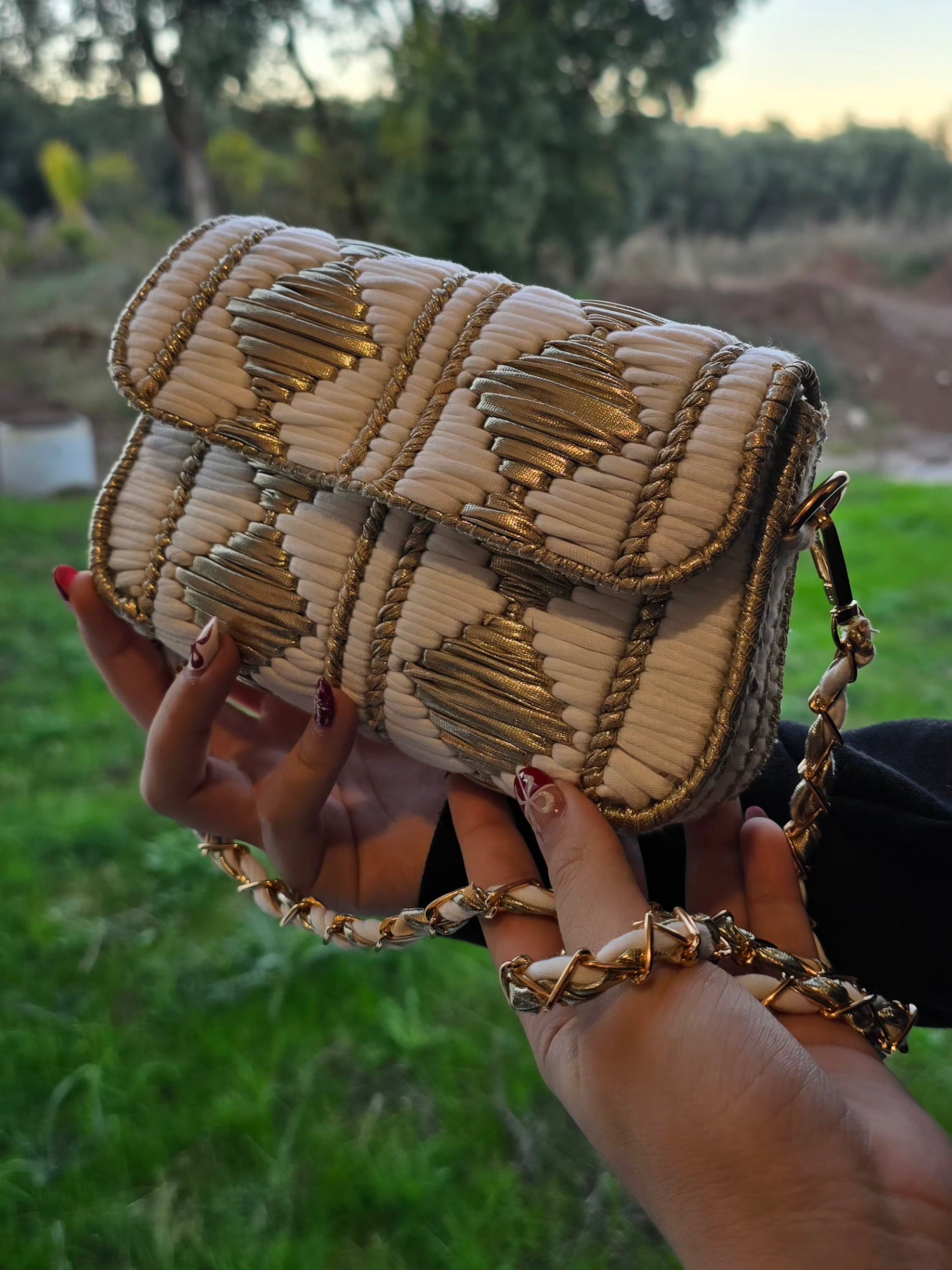 Sac blanc et doré création artisanale CHERITA