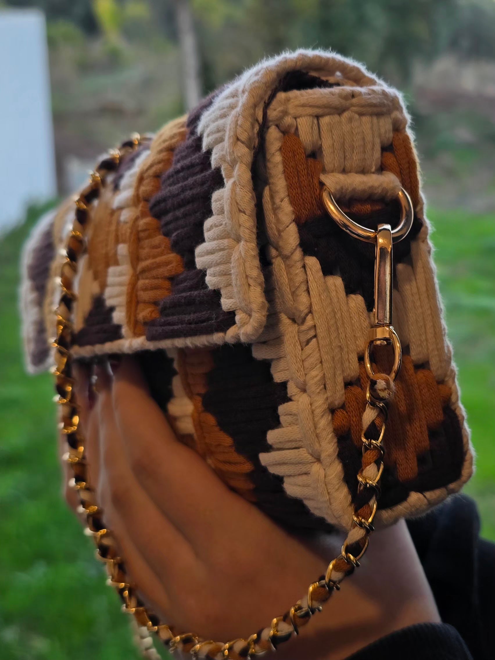 Sac bandoulière CHERITA ouvert montrant la doublure