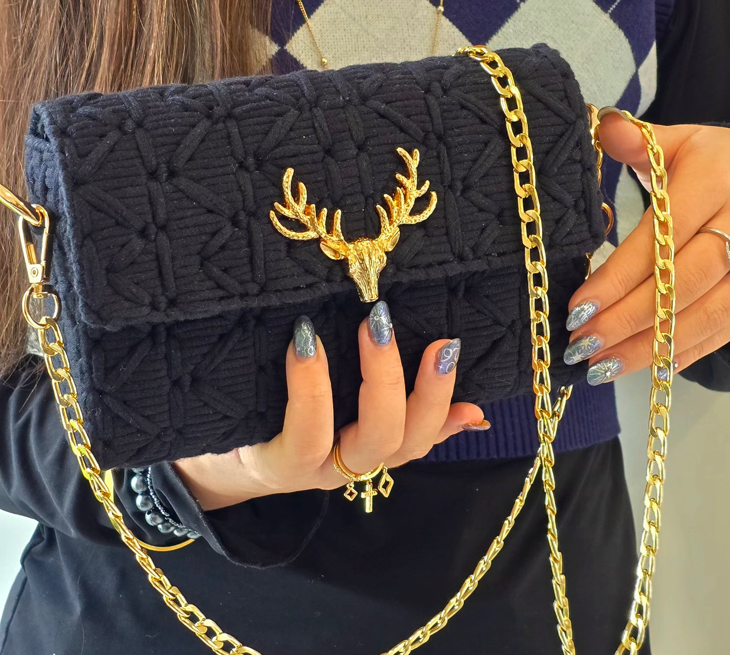 Sac bandoulière noir CHERITA tenue 