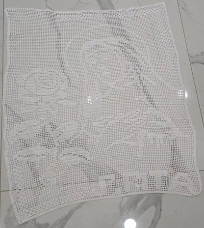 Travail de crochet religieux avec motif Sainte Rita