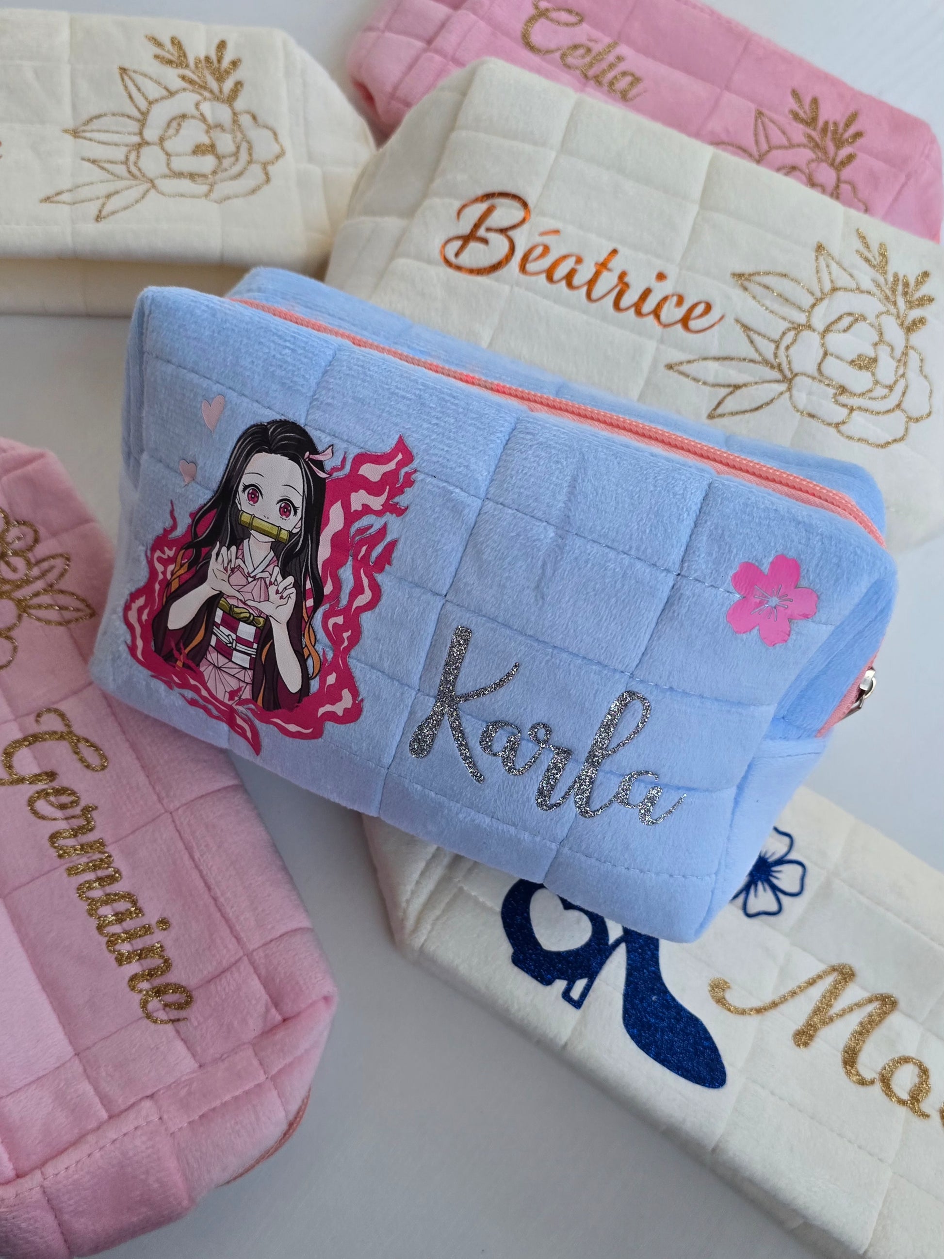 Jolie trousse unique, personnalisée pour Karla !
