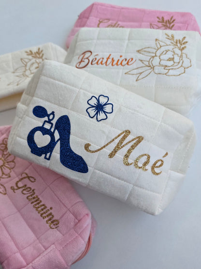Trousse unique personnalisée pour Maé !  